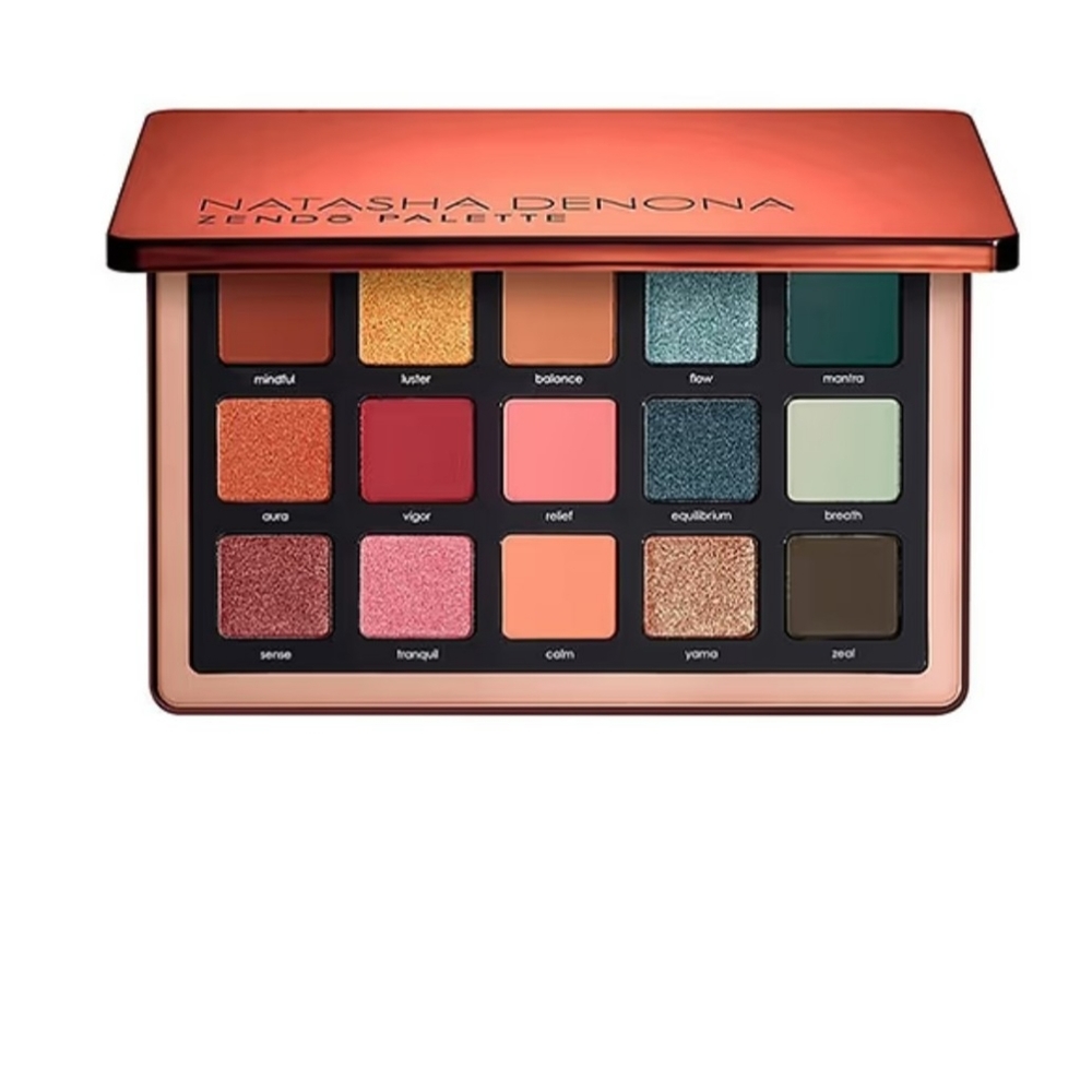 Premium Make-Up Bundle - Picture 3 of 4